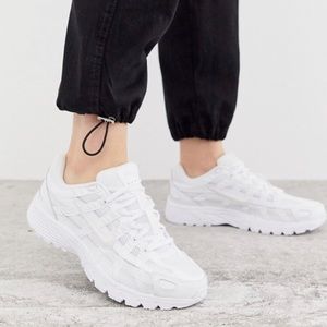 Triple White Nike Trainers size 7